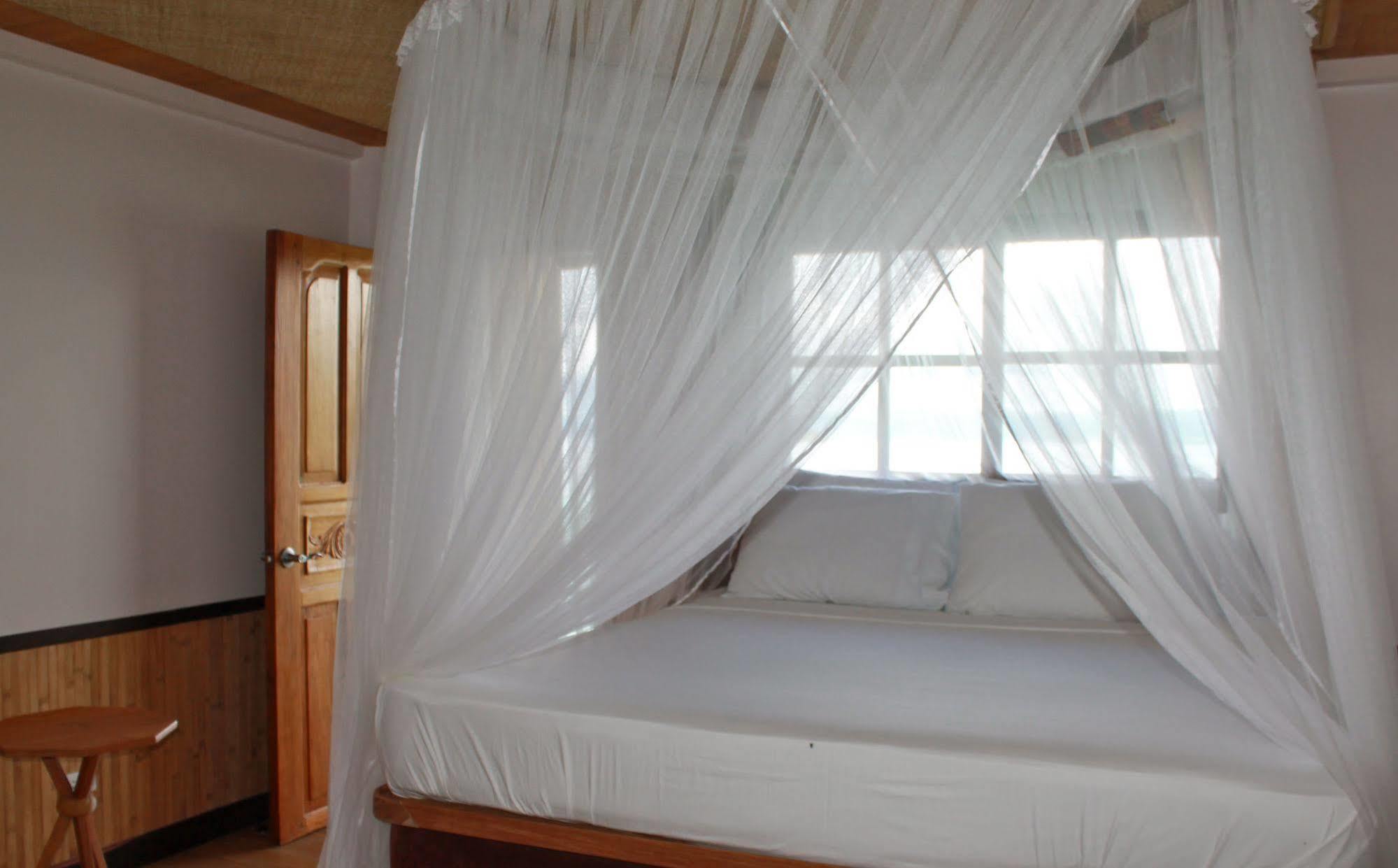 Noanoa Island (Adults Only) Otel Taytay  Dış mekan fotoğraf